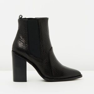Sol Sana Iconic Lori Leather Ankle Boots 9
